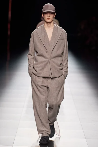 Look 57
